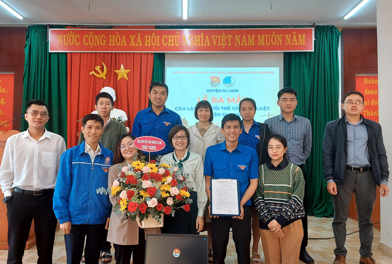 Ra mắt Câu lạc bộ Tuổi trẻ với pháp luật huyện Di Linh