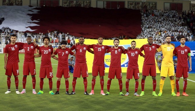 Người hâm mộ Qatar đang chờ mong đội tuyển nước mình vượt qua được vòng bảng World Cup 2022. ảnh Internet  