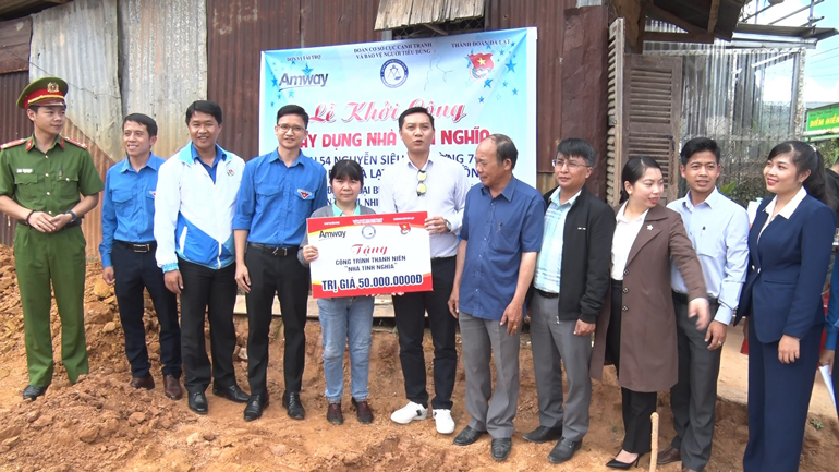 Thành Đoàn Đà Lạt khởi công xây dựng nhà tình nghĩa hỗ trợ gia đình chị Lê Thị Hồng Loan