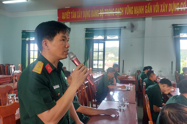 Đối thoại với cán bộ, chiến sĩ Ban Chỉ huy Quân sự huyện Cát Tiên