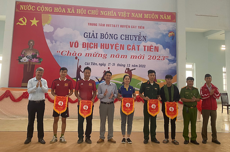 Cát Tiên: Giải vô địch bóng chuyền nam