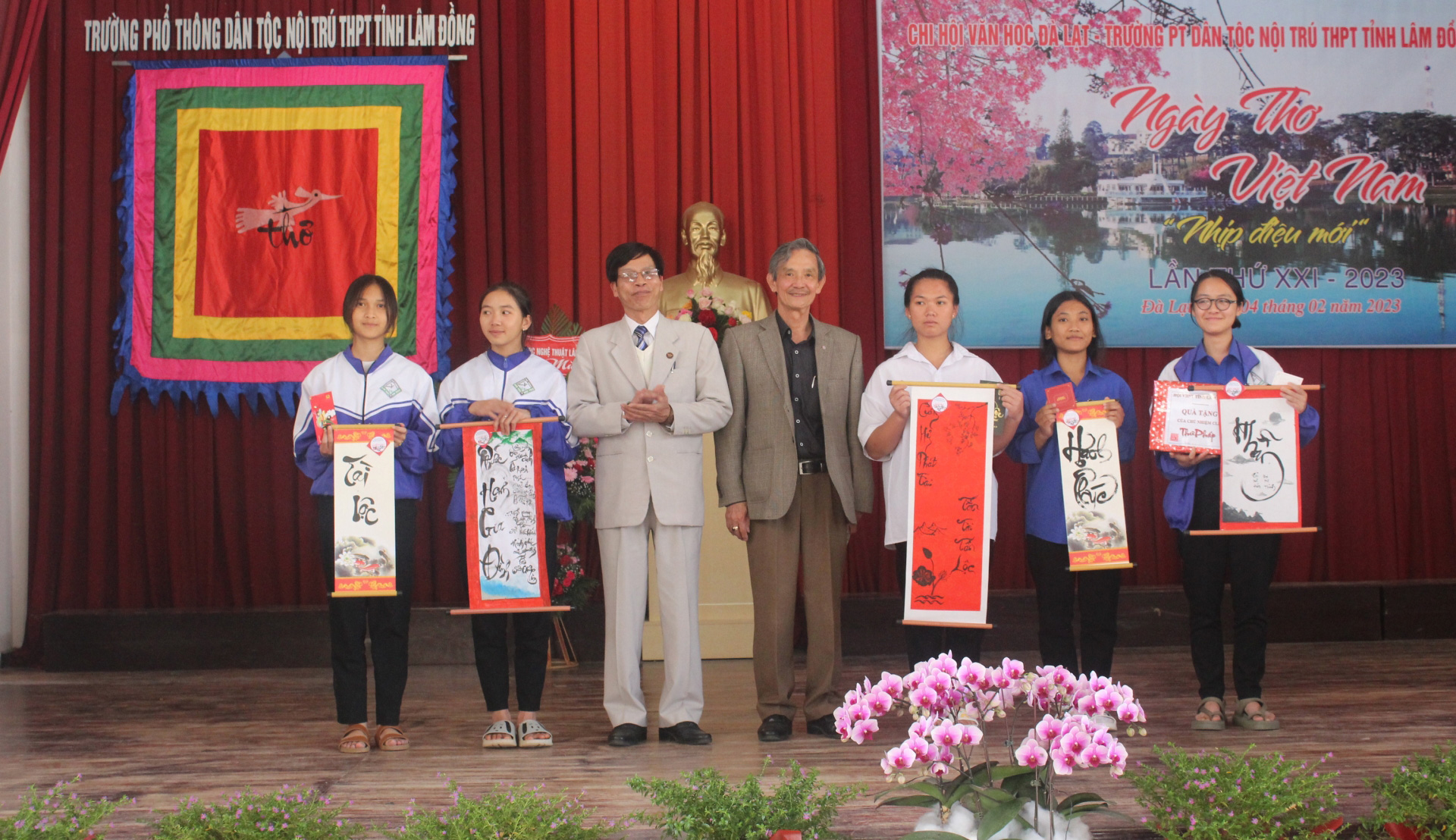 Ngày thơ Việt Nam lần thứ 22 năm 2024 mang chủ đề ''Bản hòa âm đất nước''