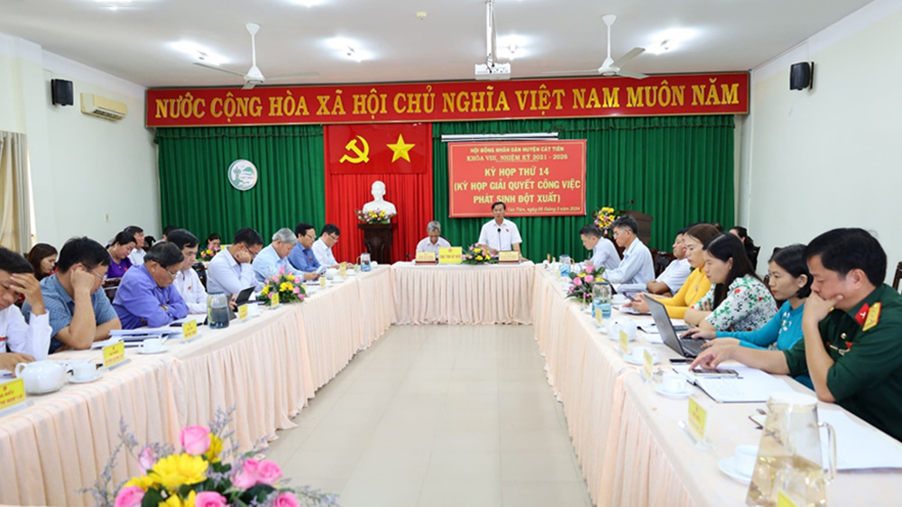 Cát Tiên: Tổ chức kỳ họp HĐND huyện lần thứ 14
