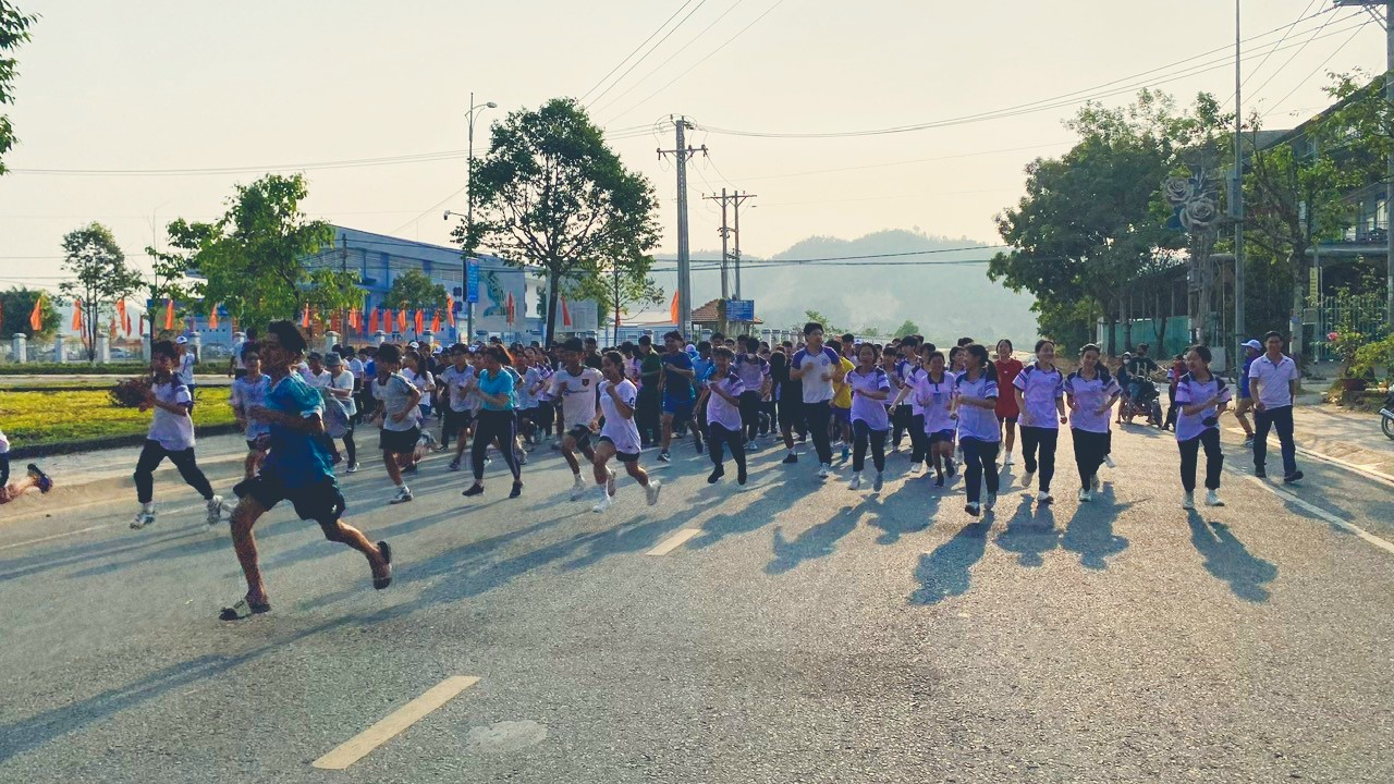 Cát Tiên: Phát động tháng hoạt động thể dục thể thao