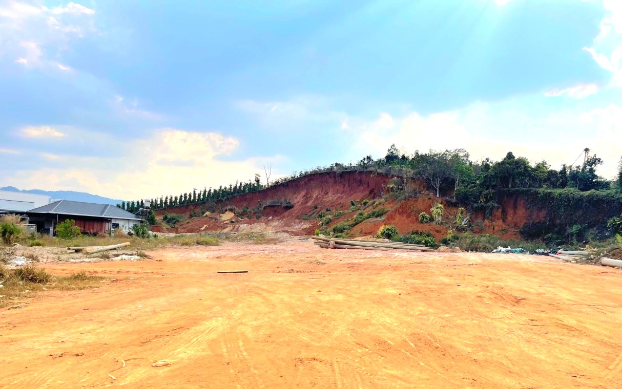 Quyền Bí thư Tỉnh ủy Lâm Đồng chỉ đạo xử lý nghiêm tình trạng khai thác đất gây sạt lở tại Khu dân cư Đông Đô