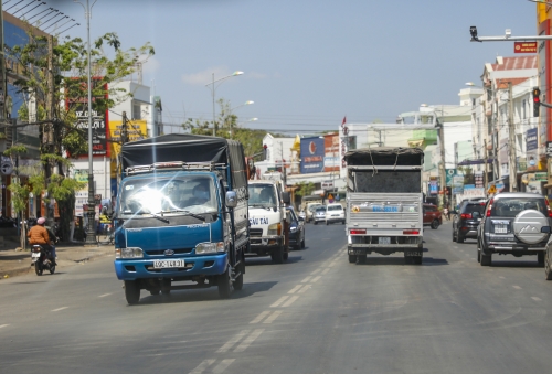 Cấm xe ô tô tải trên 20 tấn lưu thông trên đèo Bảo Lộc theo giờ dịp nghỉ lễ 30/4 và 1/5