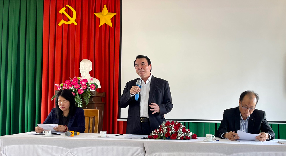 Phó Chủ tịch UBND tỉnh Lâm Đồng Phạm S làm việc với Trung tâm Y tế Đà Lạt và Lạc Dương