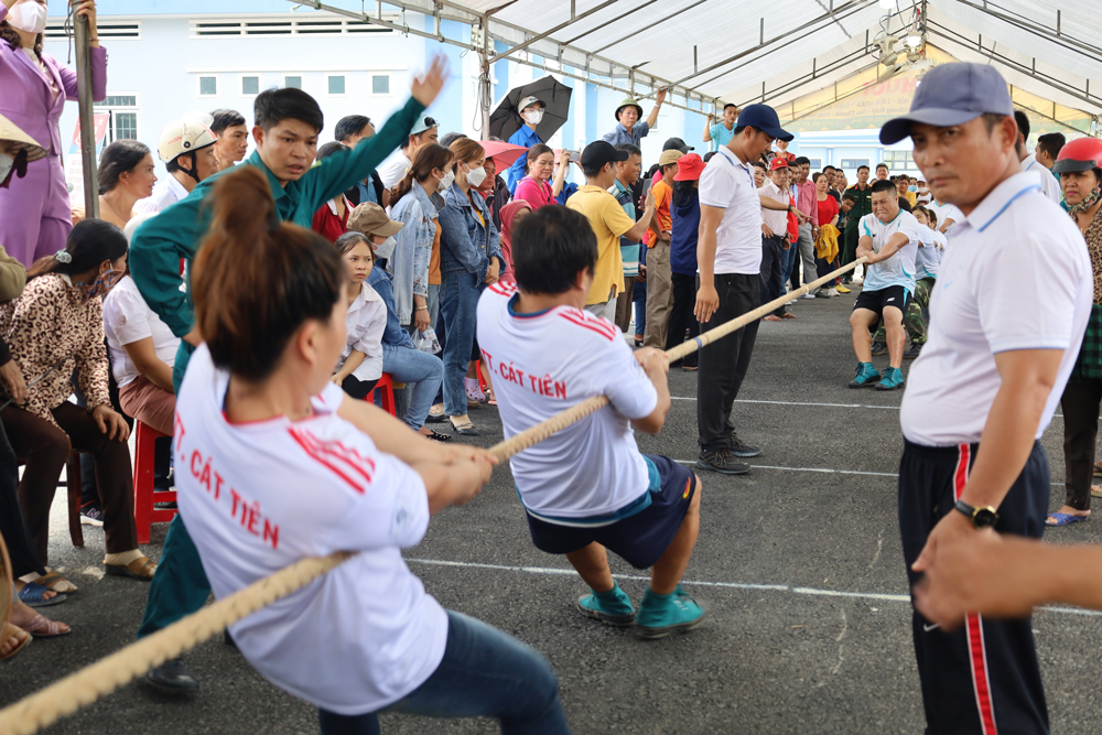 Cát Tiên: Sôi nổi Ngày hội Văn hóa Thể thao dân gian