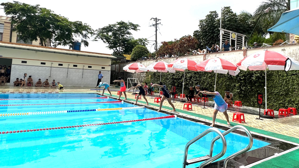 Bảo Lộc: Phát động toàn dân tập luyện môn bơi phòng chống đuối nước
