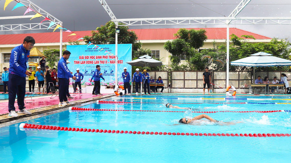 525 VĐV tranh tài tại Giải Bơi học sinh tỉnh Lâm Đồng lần thứ II