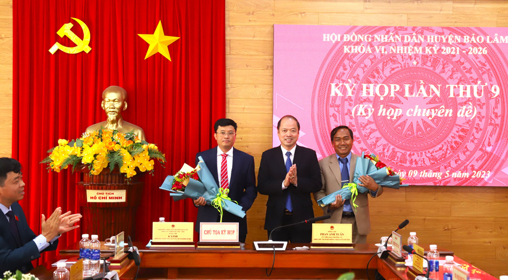 Bảo Lâm có tân Chủ tịch HĐND và Chủ tịch UBND huyện