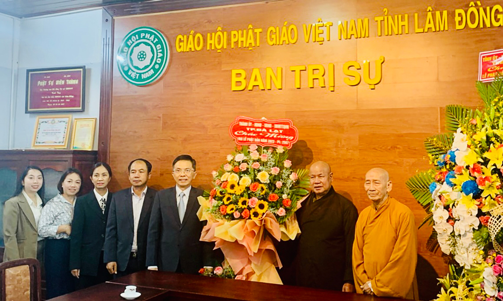 Lãnh đạo TP Đà Lạt thăm, chúc mừng nhân dịp Đại lễ Phật đản 2023