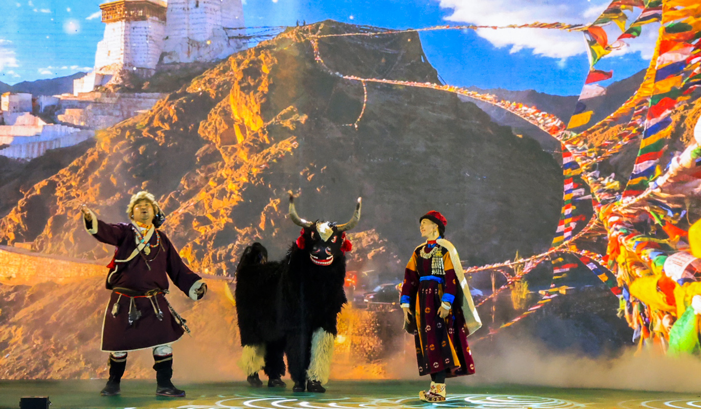 Lâm Đồng và Ladakh - Ấn Độ biểu diễn nghệ thuật dân tộc tại Đà Lạt
