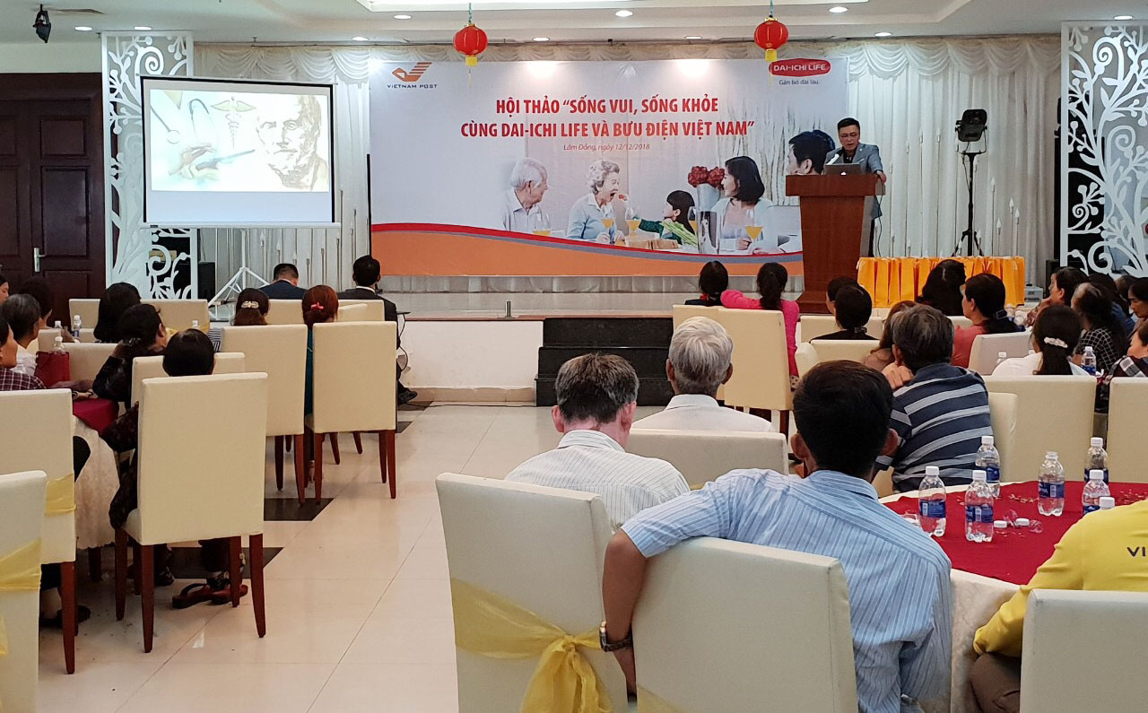 Dai-ichi Life Việt Nam và Tổng Công ty Bưu điện Việt Nam phối hợp tổ chức Hội thảo sức khỏe và giới thiệu sản phẩm "Lộc Trường Thọ Bưu Điện" tại tỉnh Lâm Đồng