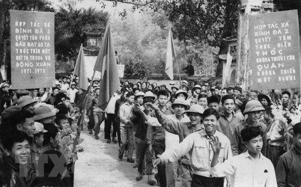 Hàng chục vạn người con của Thủ đô đã tình nguyện lên đường chi viện cho chiến trường miền Nam