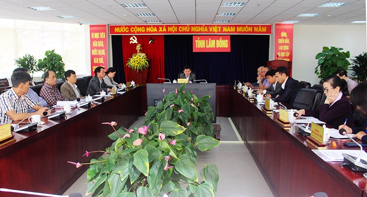 Đồng chí Phan Văn Đa - Phó Chủ tịch UBND tỉnh, chủ trì tại điểm cầu Lâm Đồng