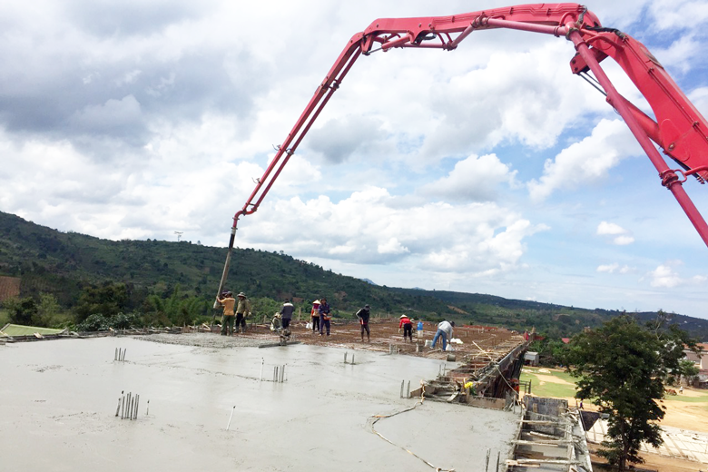 Huyện Di Linh đang tập trung đẩy nhanh tiến độ thực hiện các dự án, công trình với mục tiêu đến 31/12/2022 hoàn thành giải ngân vốn đầu tư công đạt 100% kế hoạch.