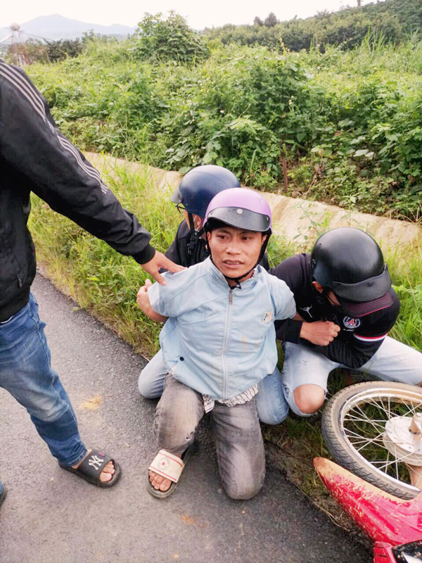 Công an huyện Đam Rông truy đuổi và bắt giữ các đối tượng vận chuyển ma túy qua địa bàn