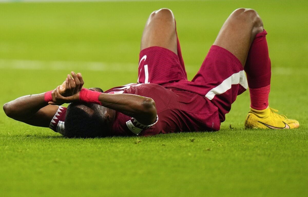 Qatar coi như đã bị loại khỏi giải đấu ngay trên sân nhà