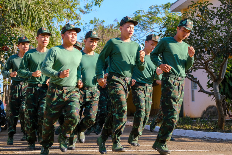 Trung đoàn Bộ binh 994 hoàn thành tốt việc huấn luyện chiến sĩ mới