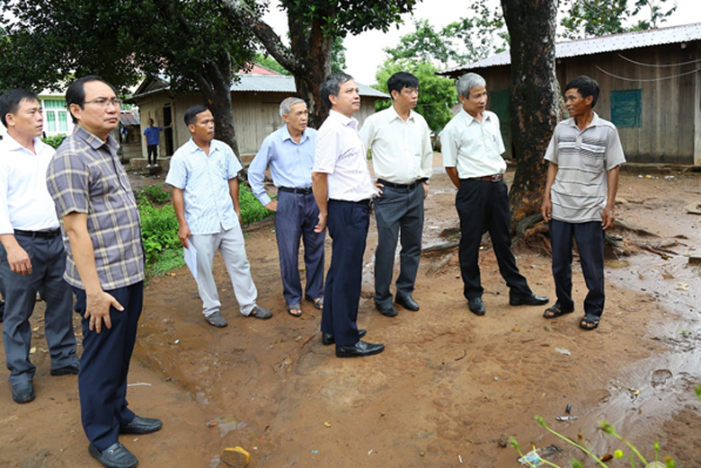 Công ty ĐHĐ và Uỷ ban Mặt trận Tổ quốc huyện Ninh Sơn thực hiện khảo sát tài trợ xây dựng nhà Đại đoàn kết tại thôn Tà Nôi, xã Ma Nới, huyện Bác Ái, tỉnh Ninh Thuận
