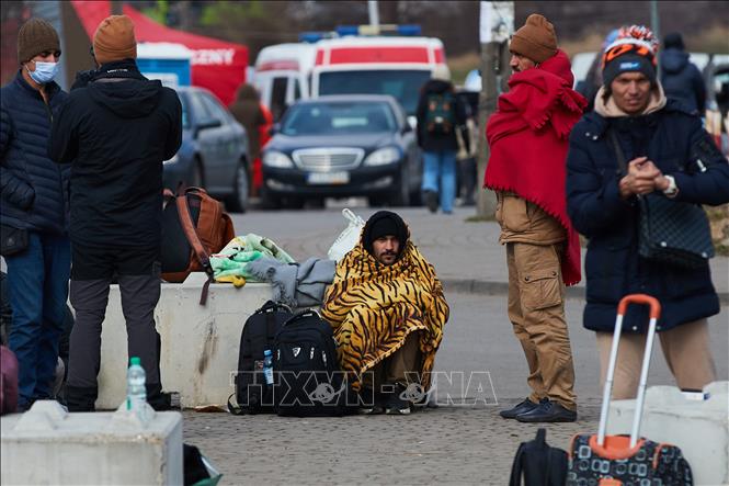 Người tị nạn từ Ukraine tại khu vực biên giới Medyka, Ba Lan ngày 28/2/2022
