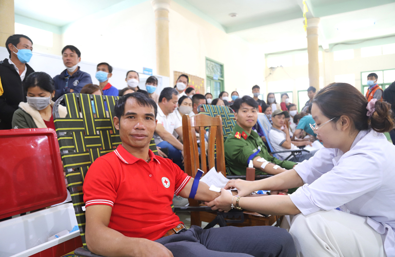 Bảo Lộc: Huy động 300 đơn vị máu tại Chương trình Xuân yêu thương