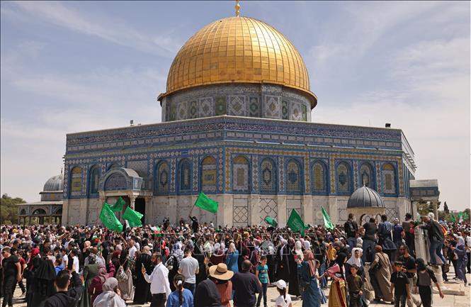 Các tín đồ Hồi giáo Palestine tại đền Al-Aqsa (mà Israel gọi là Núi Đền) ở Jerusalem. Ảnh tư liệu