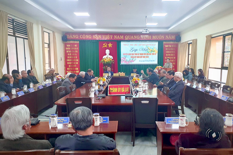 Đà Lạt: Gặp mặt nguyên lãnh đạo tỉnh và thành phố qua các thời kỳ