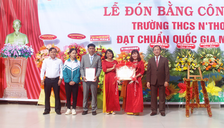 Đức Trọng: Trường THCS N’Thol Hạ đạt chuẩn quốc gia mức độ I