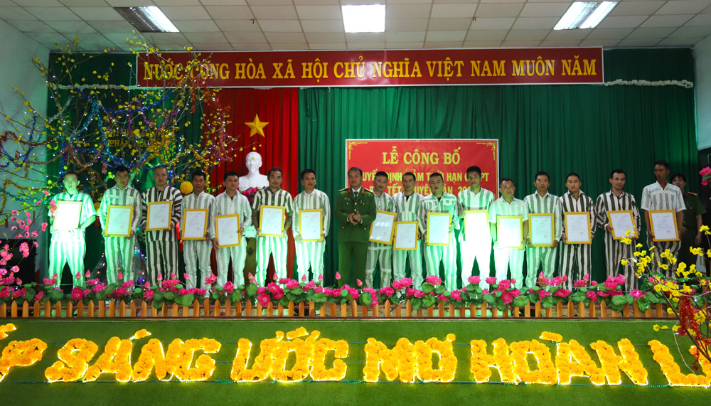 468 phạm nhân tại Trại giam Đại Bình được giảm án dịp Tết Nguyên đán Quý Mão