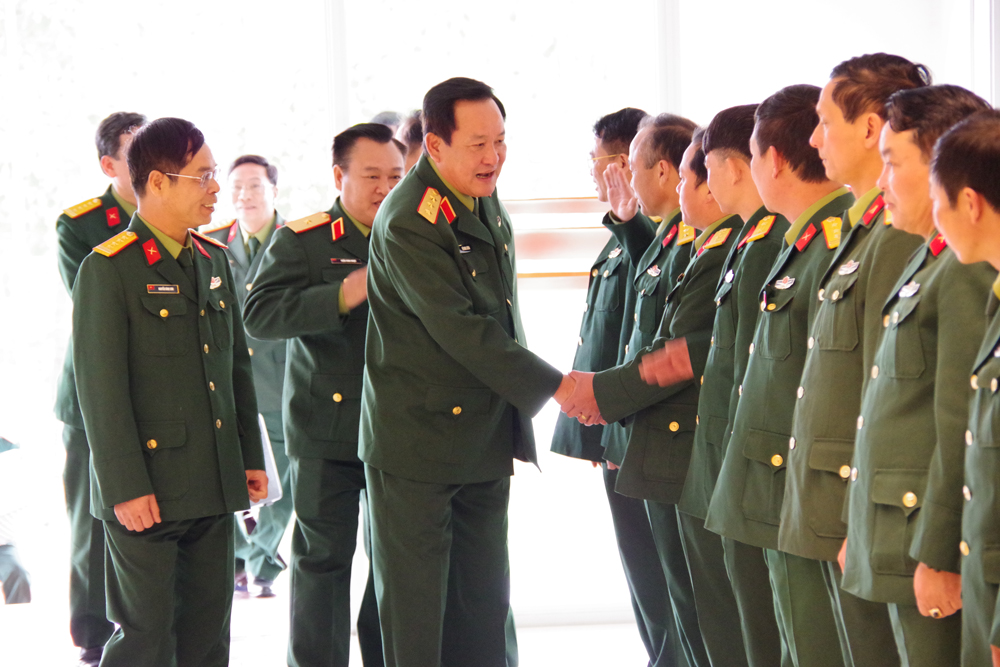 Thứ trưởng Bộ Quốc phòng Võ Minh Lương kiểm tra, chúc tết tại Bộ Chỉ huy Quân sự tỉnh Lâm Đồng