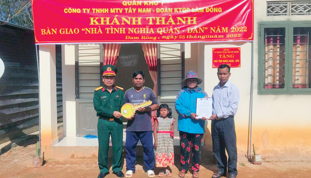 Những mái ấm mùa xuân