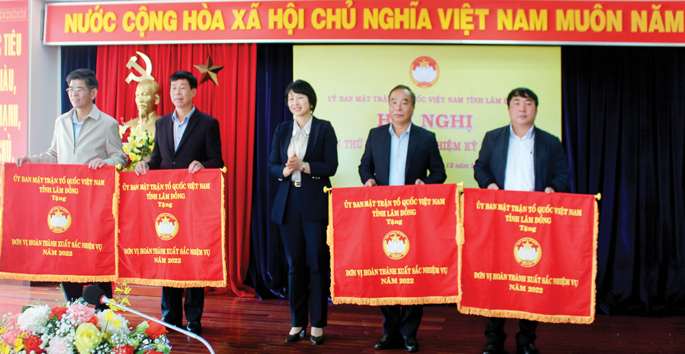 Lan tỏa Cuộc vận động “Toàn dân đoàn kết xây dựng nông thôn mới, đô thị văn minh”
