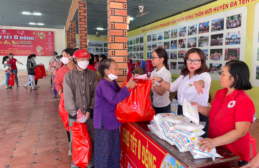 Đạ Tẻh: Tổ chức Chợ Tết 0 đồng