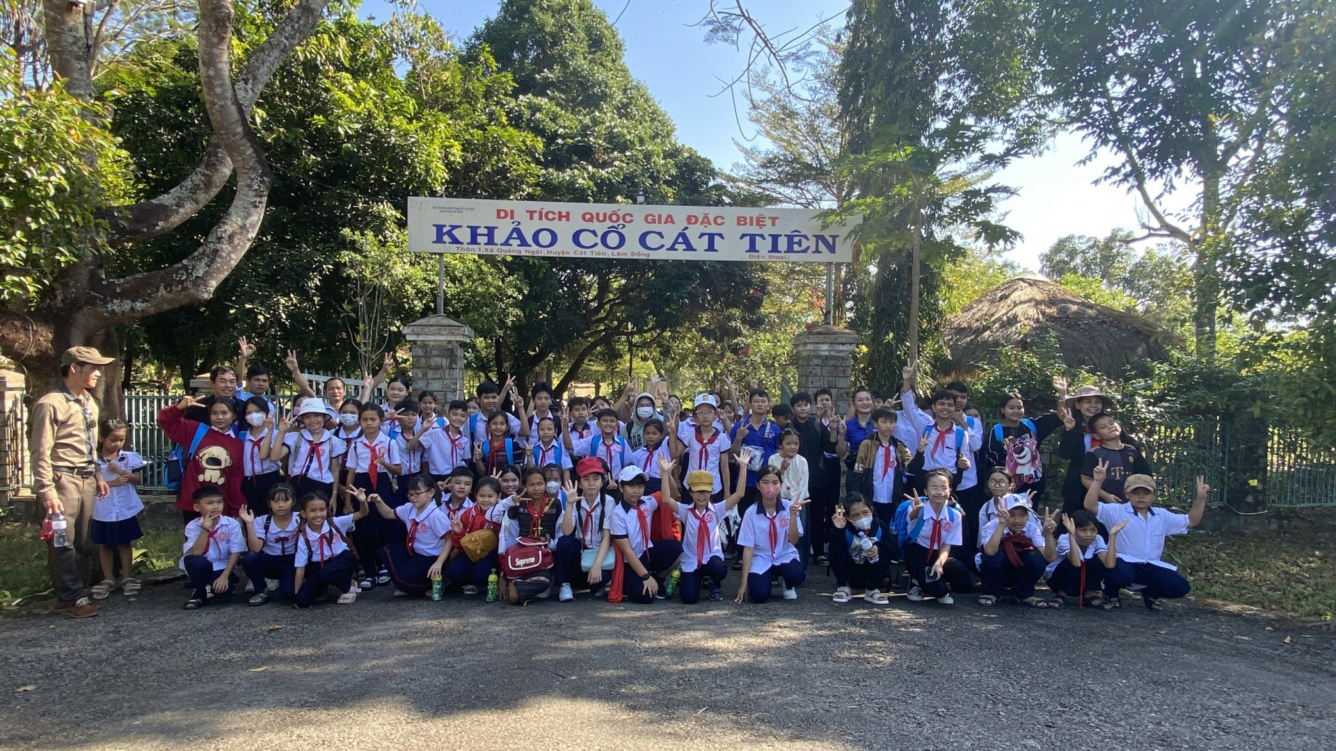 Giáo dục trải nghiệm cho học sinh tại Di tích Quốc gia đặc biệt Khu khảo cổ Cát Tiên