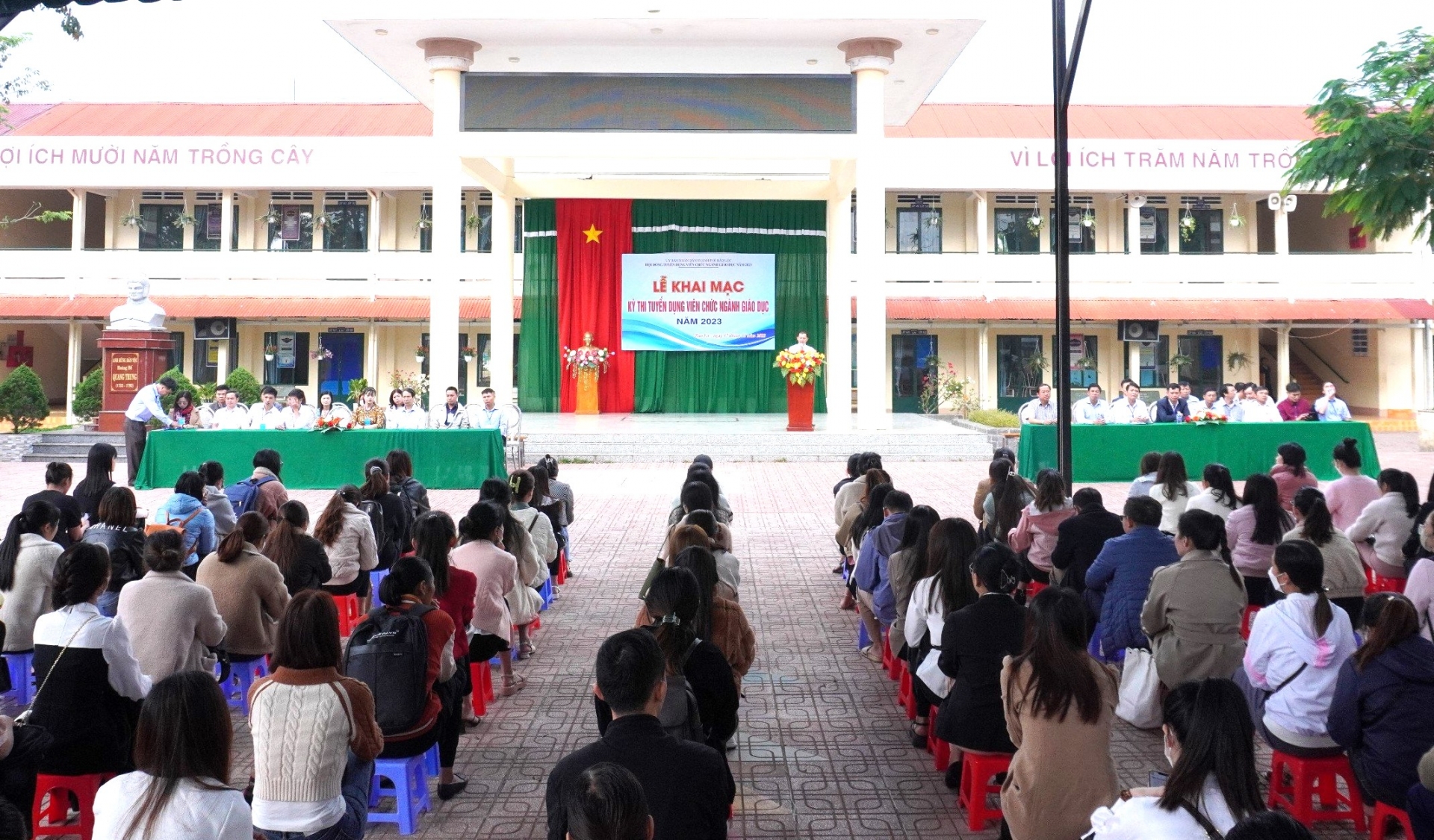 Bảo Lộc: Điều tra 13 trường hợp nghi dùng chứng chỉ giả thi viên chức