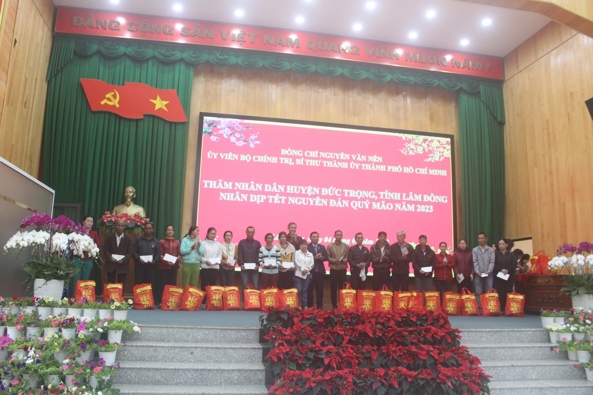 Phê duyệt kết quả rà soát hộ nghèo, hộ cận nghèo trên địa bàn tỉnh cuối năm 2023