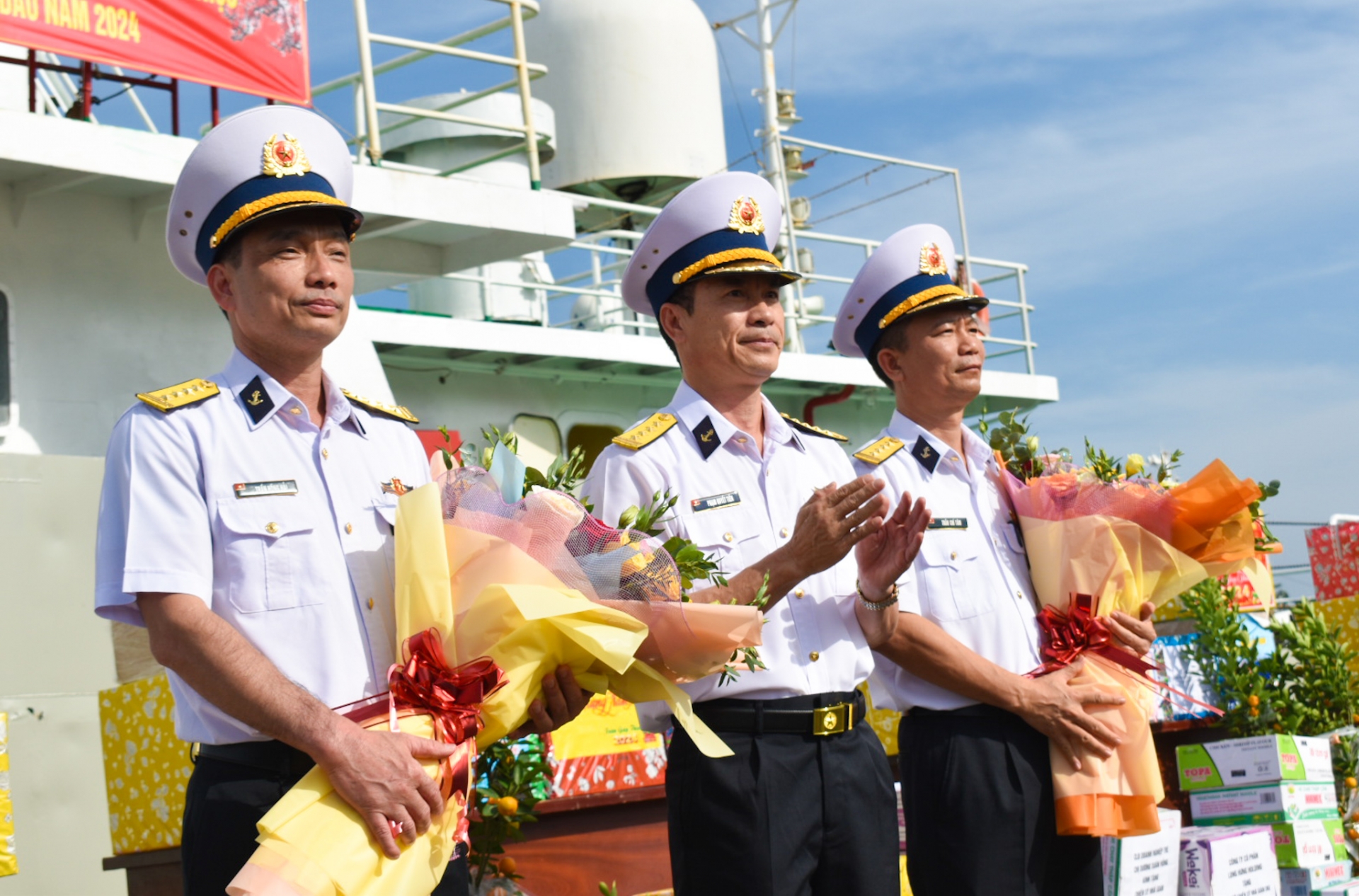 Chuyến tàu mang Tết ra Nhà giàn DK1 khởi hành