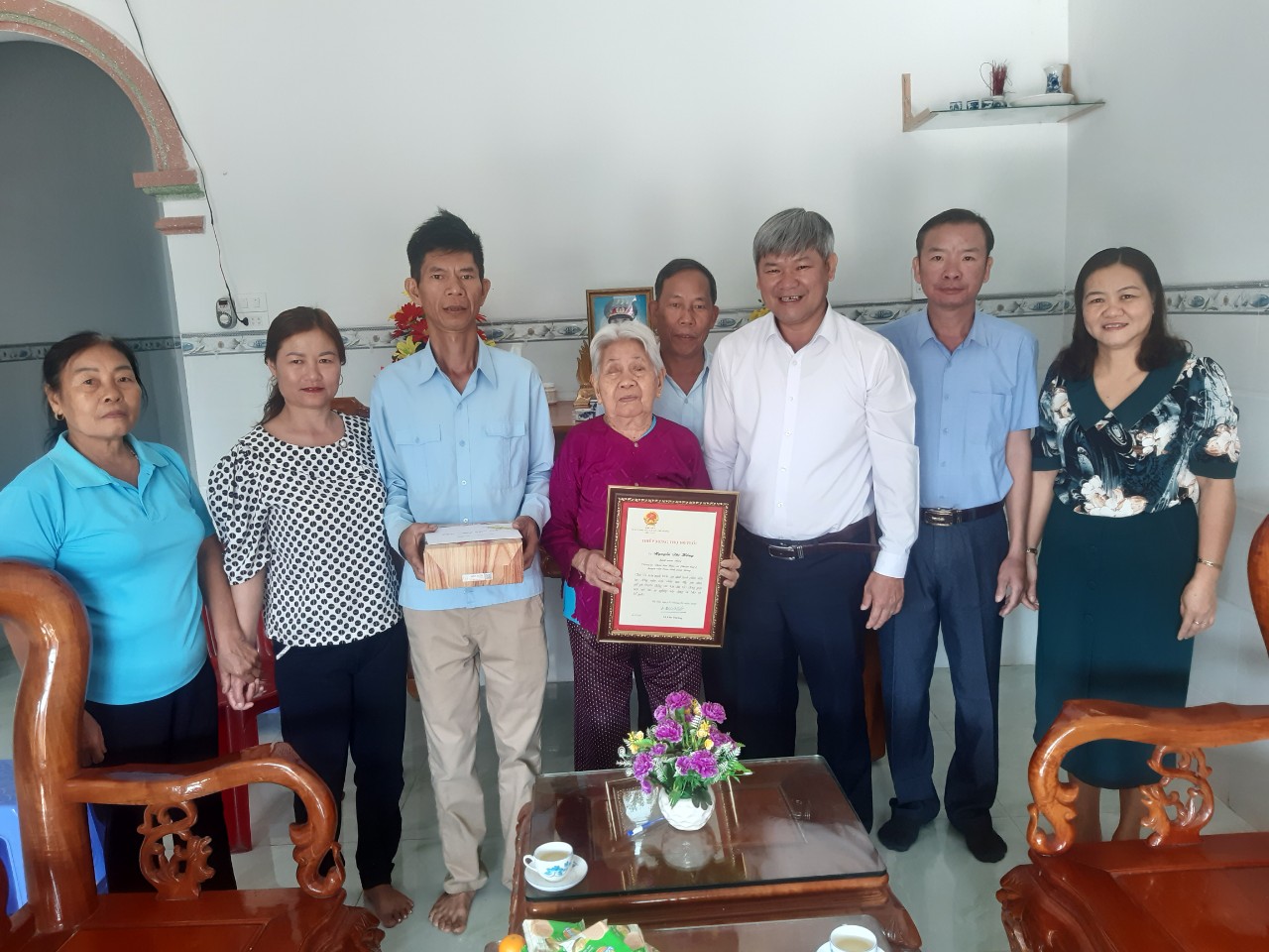 Cát Tiên: Thăm và chúc thọ các cụ tròn 100 tuổi