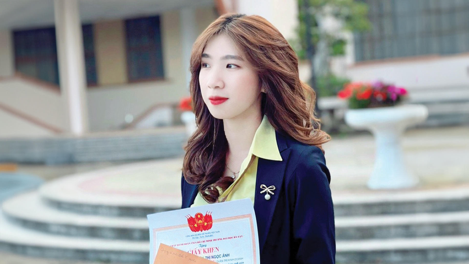 Từ những suất học bổng đến giải thưởng Sao tháng Giêng