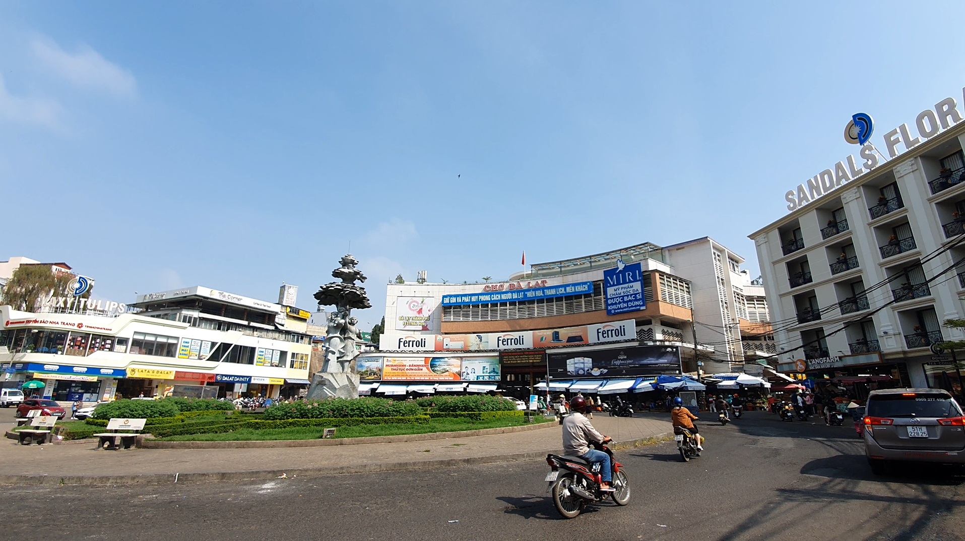 Tăng cường quản lý và bình ổn giá dịp Tết Nguyên đán Giáp Thìn