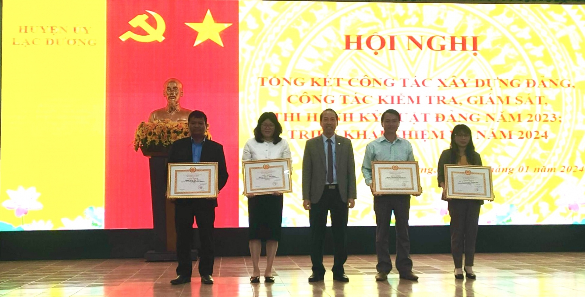 Lạc Dương: Công tác xây dựng Đảng tiếp tục được tăng cường, đổi mới, hiệu quả