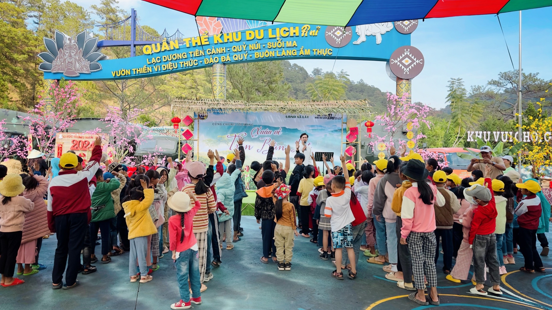 Xuân về trên “Bản Lát”