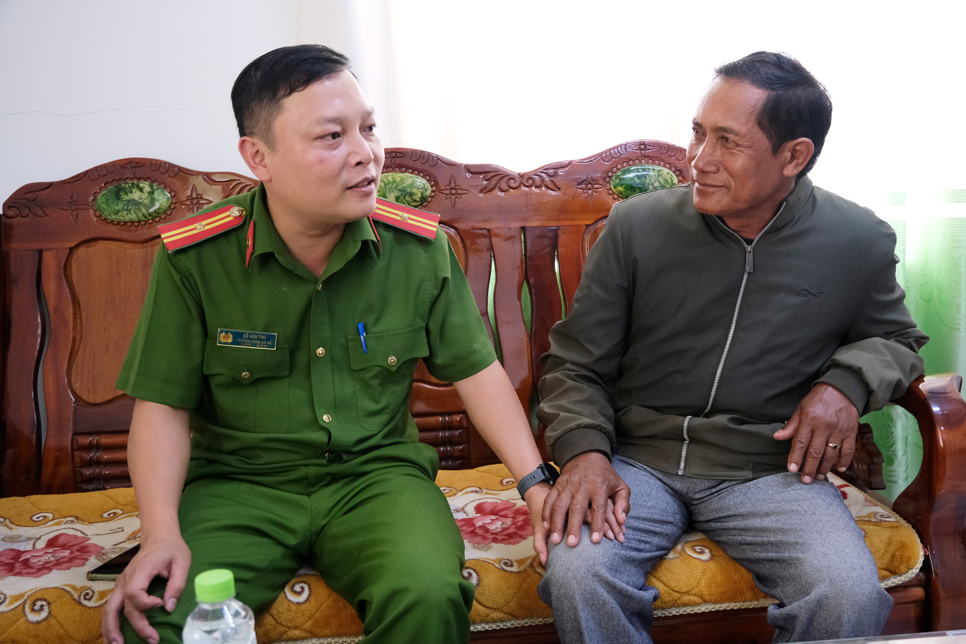 Giữ bình yên buôn làng