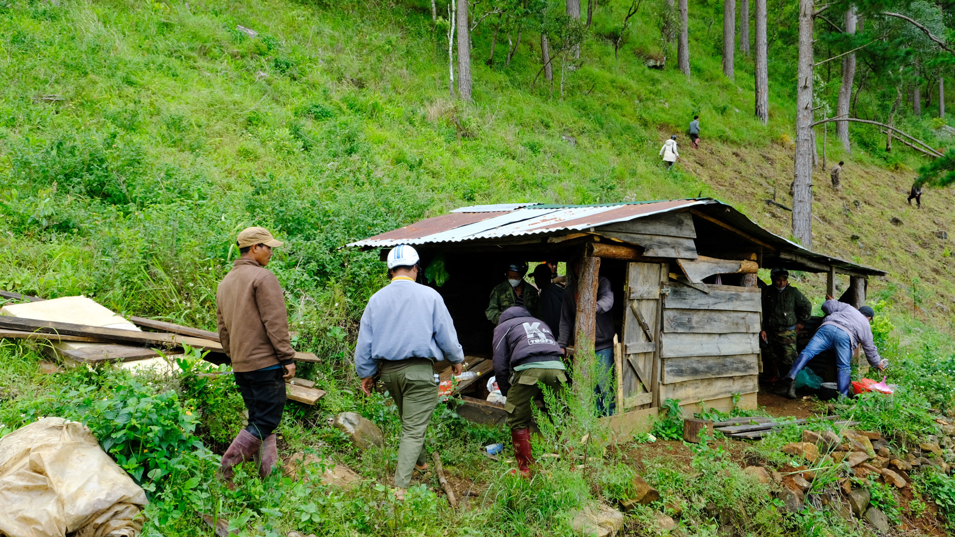 Lạc Dương: Tăng cường truy quét các hoạt động khai thác khoáng sản trái phép