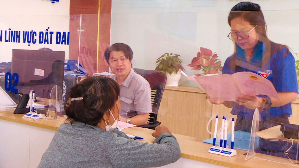 "90 ngày đêm giải quyết thủ tục đất đai" ở Đạ Tẻh
