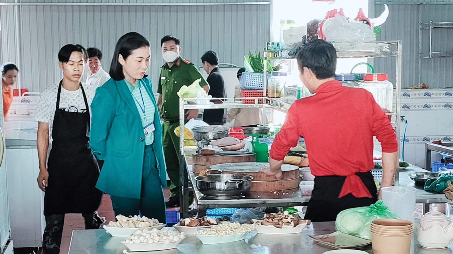Lâm Hà: Đảm bảo an toàn thực phẩm dịp cuối năm