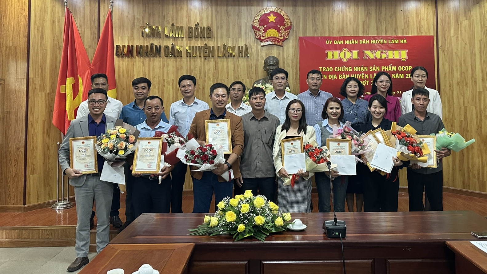 Lâm Hà: Trao chứng nhận OCOP đợt 2 năm 2023