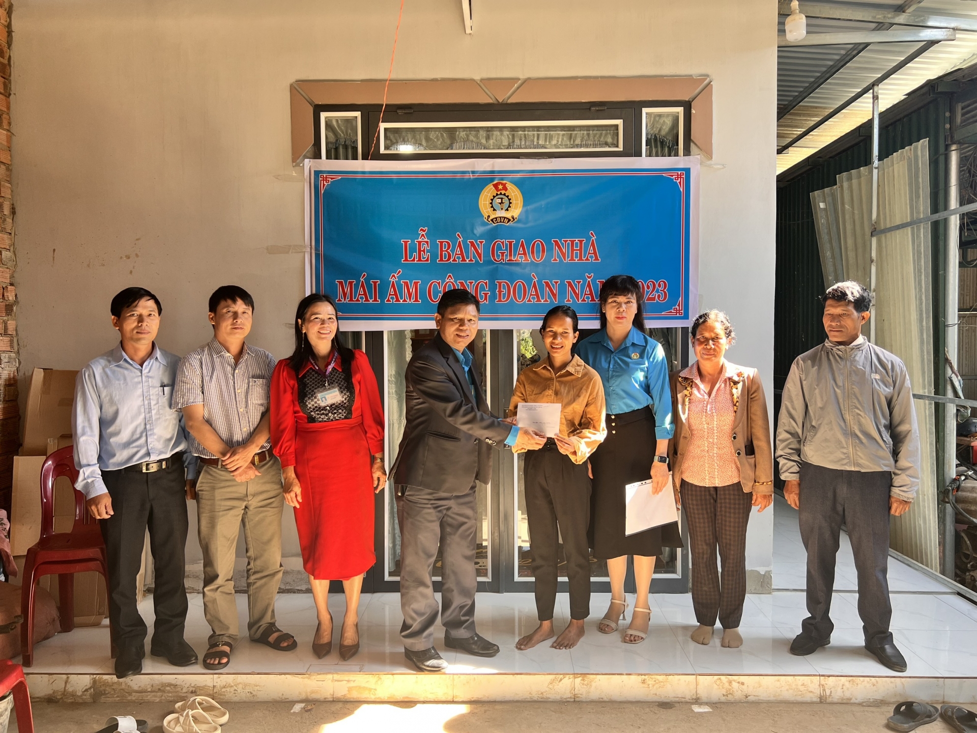 Lâm Hà: Bàn giao Mái ấm Công đoàn